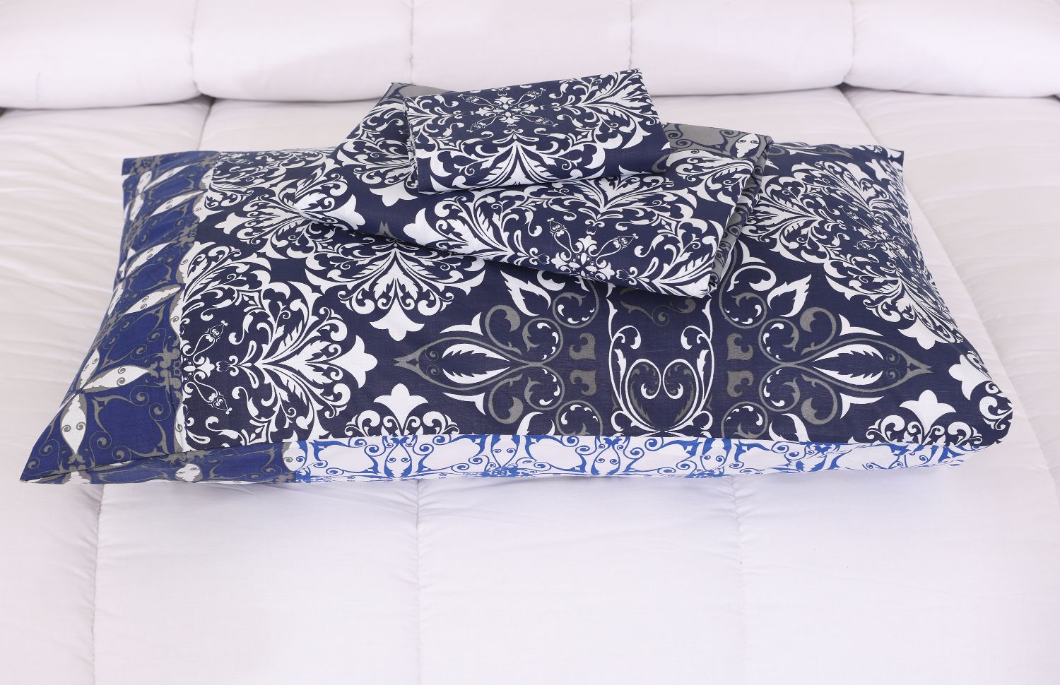 royal bedsheet set - 3 pcs (premium)