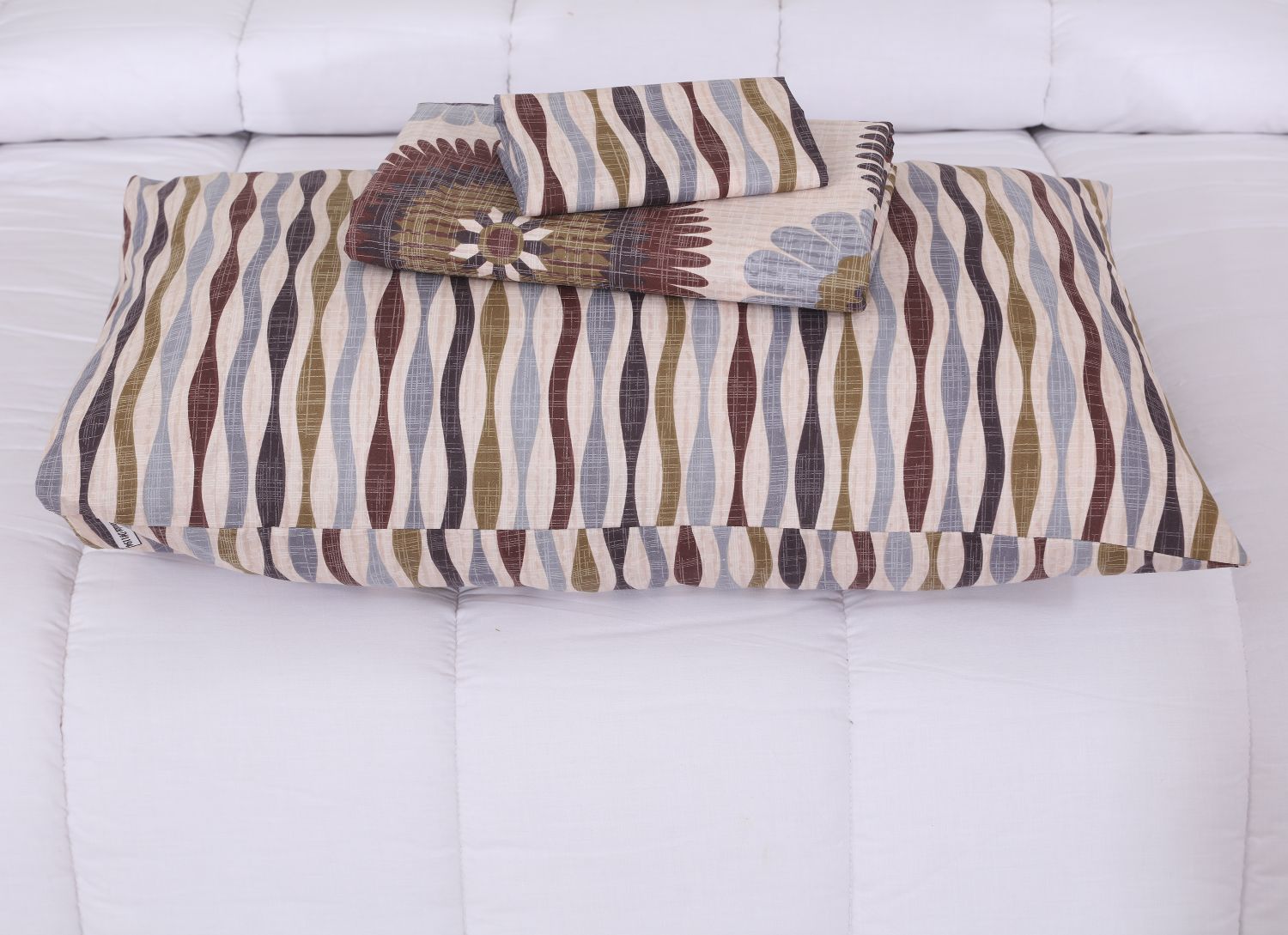 WHIT  BEDSHEET SET - 3 PCS (PREMIUM)