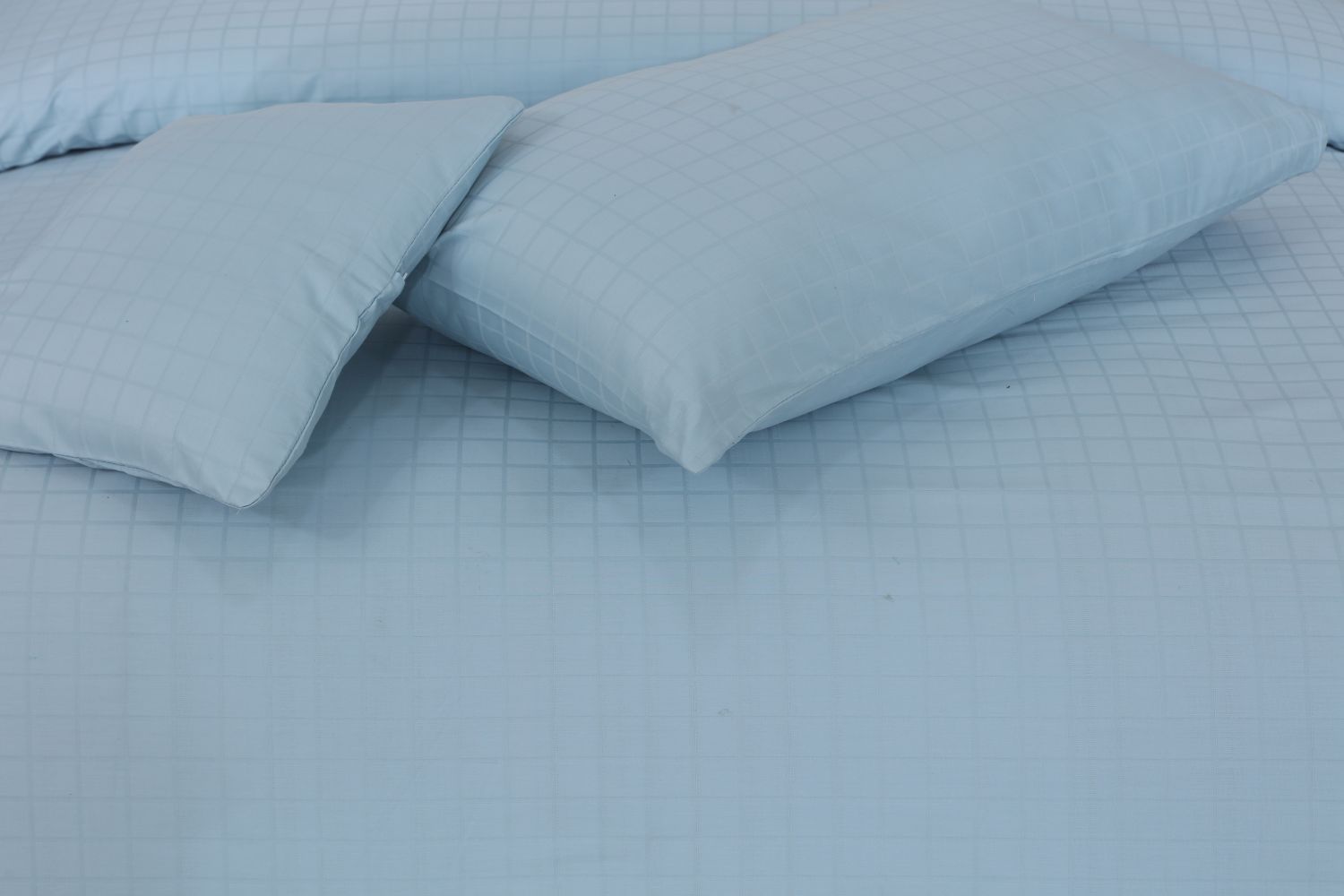 SKY BLUE CHECK BEDSHEET SET - 6 PCS (SATIN)