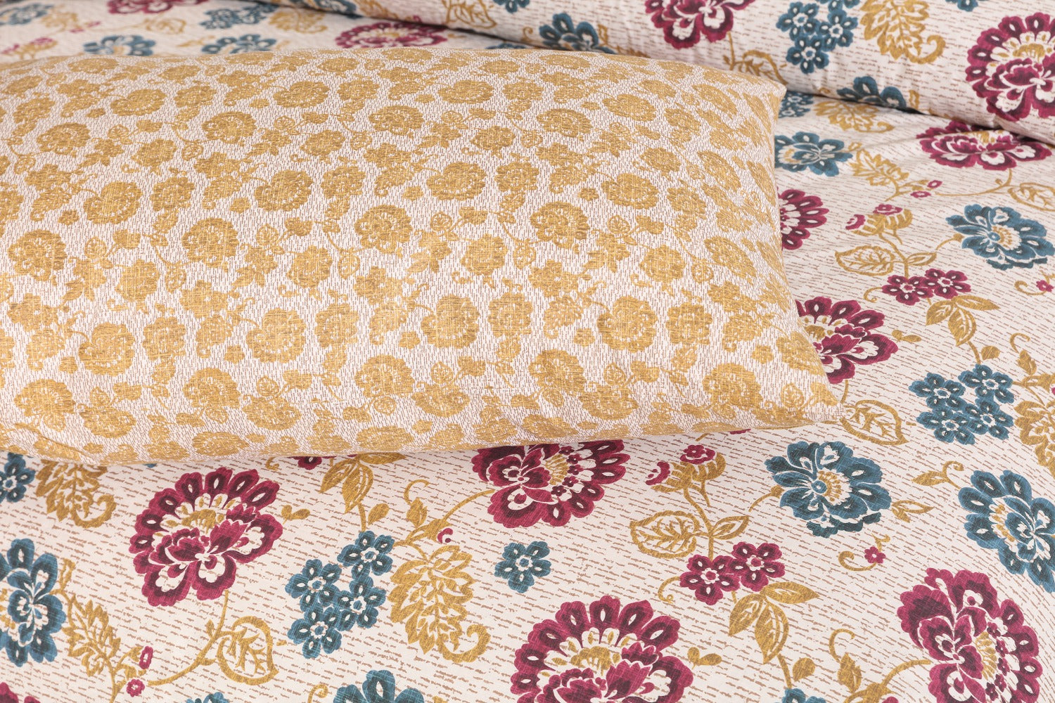 LUCAS WINTER COMFORTER SET- 6 PCS (PREMIUM)