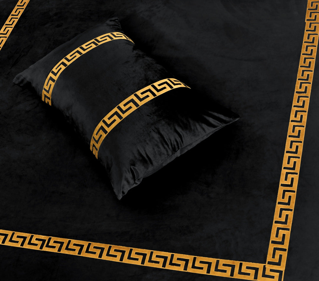 BLACK VELVET BEDSHEET SET - 3 PCS