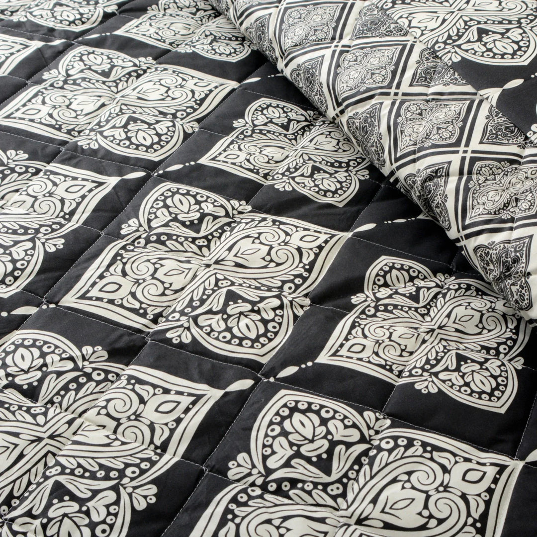 DIVINE Winter Comforter Set- 7 Pcs