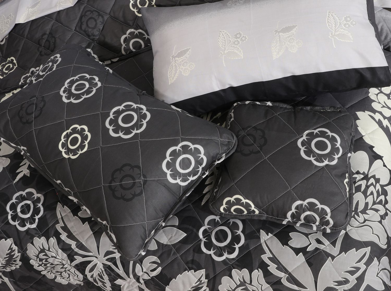 PRAGE SUMMER COMFORTER SET- 7 PCS