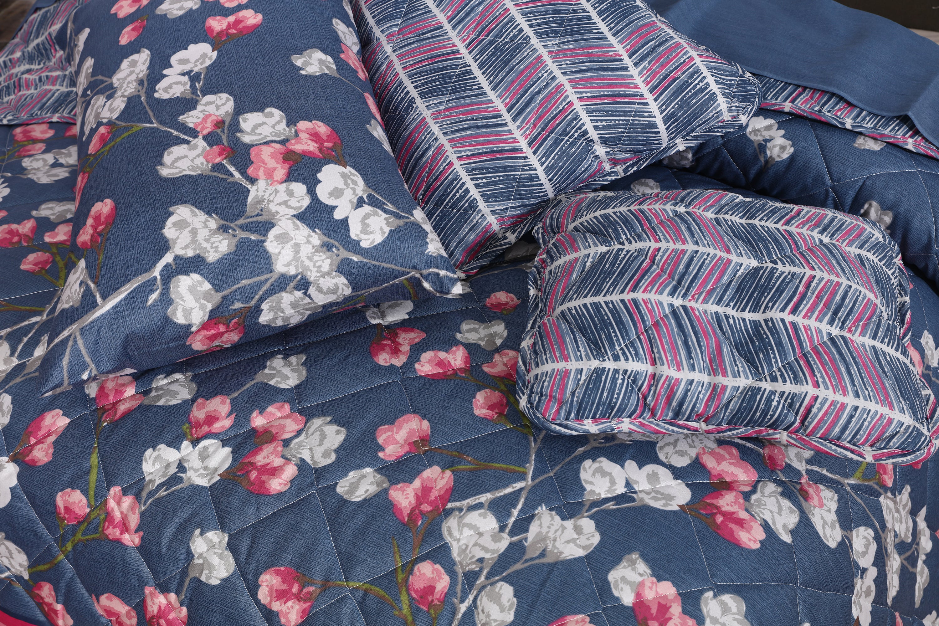 CELIA  COMFORTER SET- 7 PCS