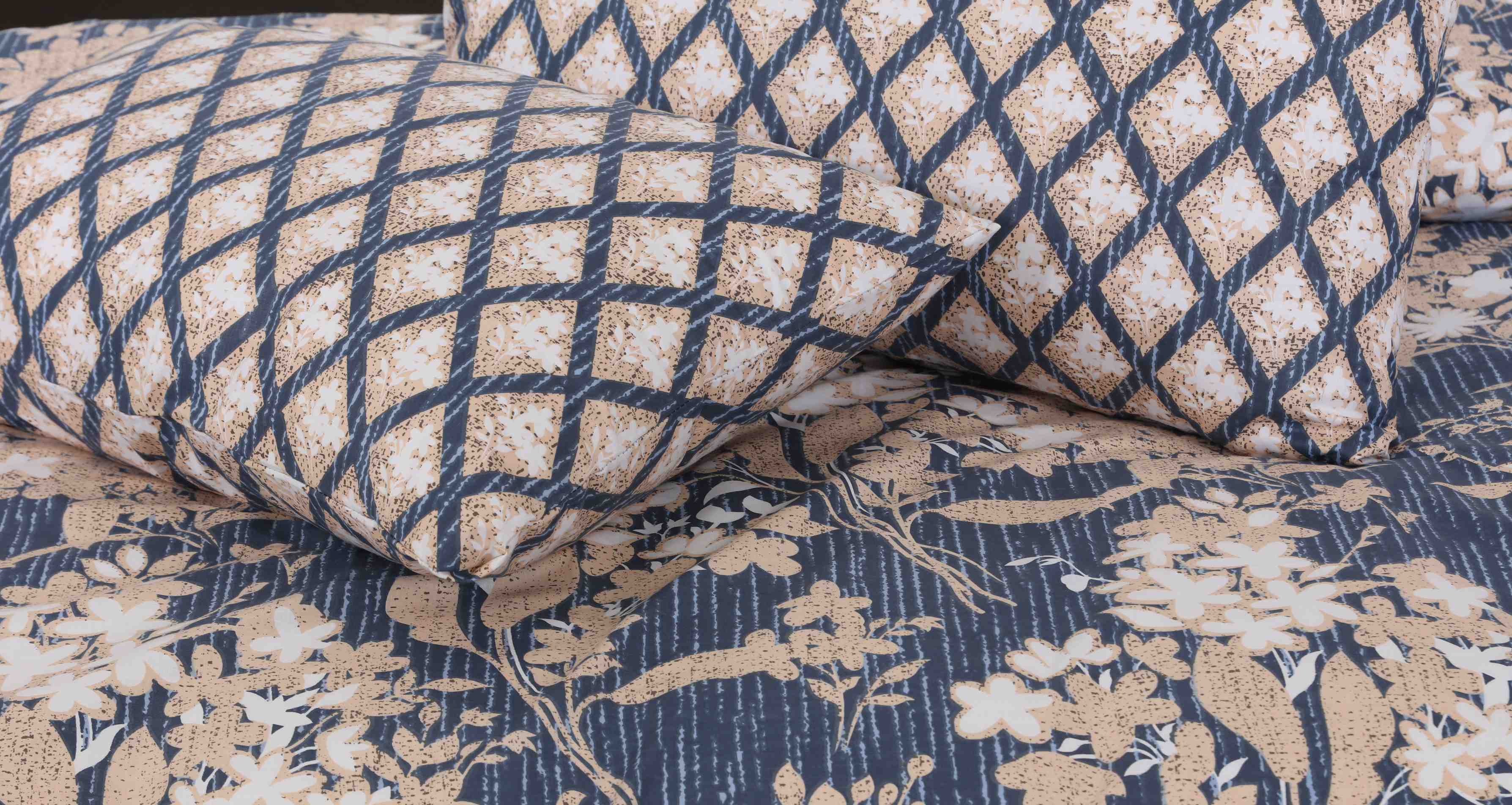 LAUREL BEDSHEET SET - 3 PCS (PREMIUM)